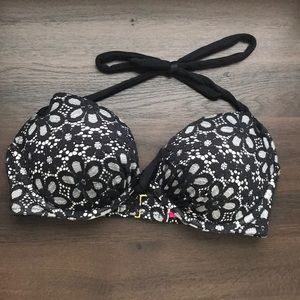 Woman’s bikini top